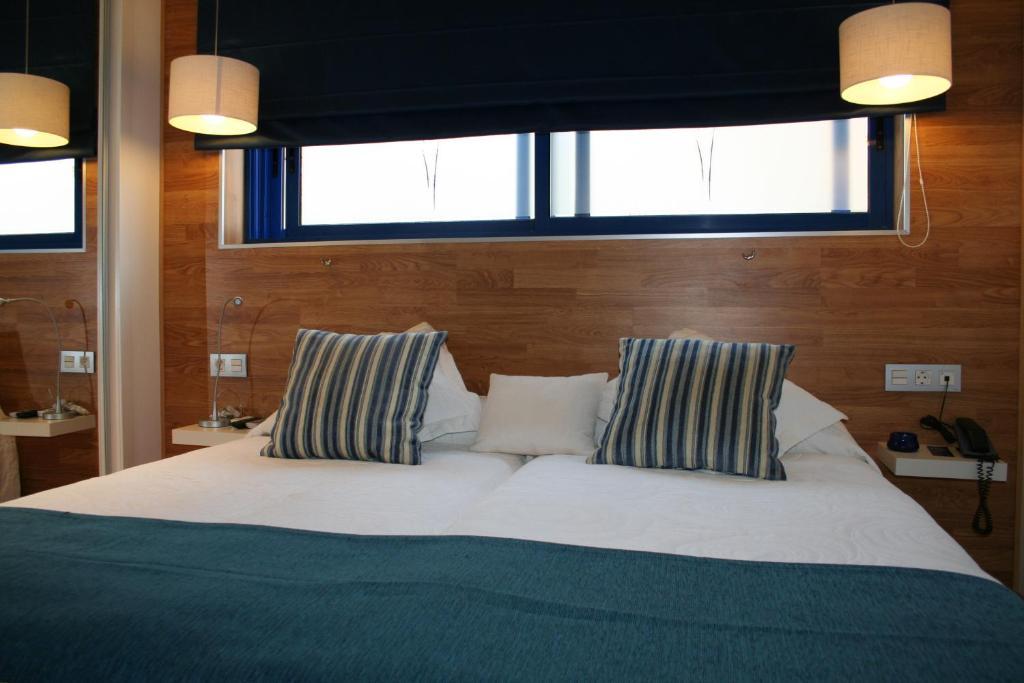 Hotel Fetiche Alojamiento Con Encanto Benidorm Rom bilde